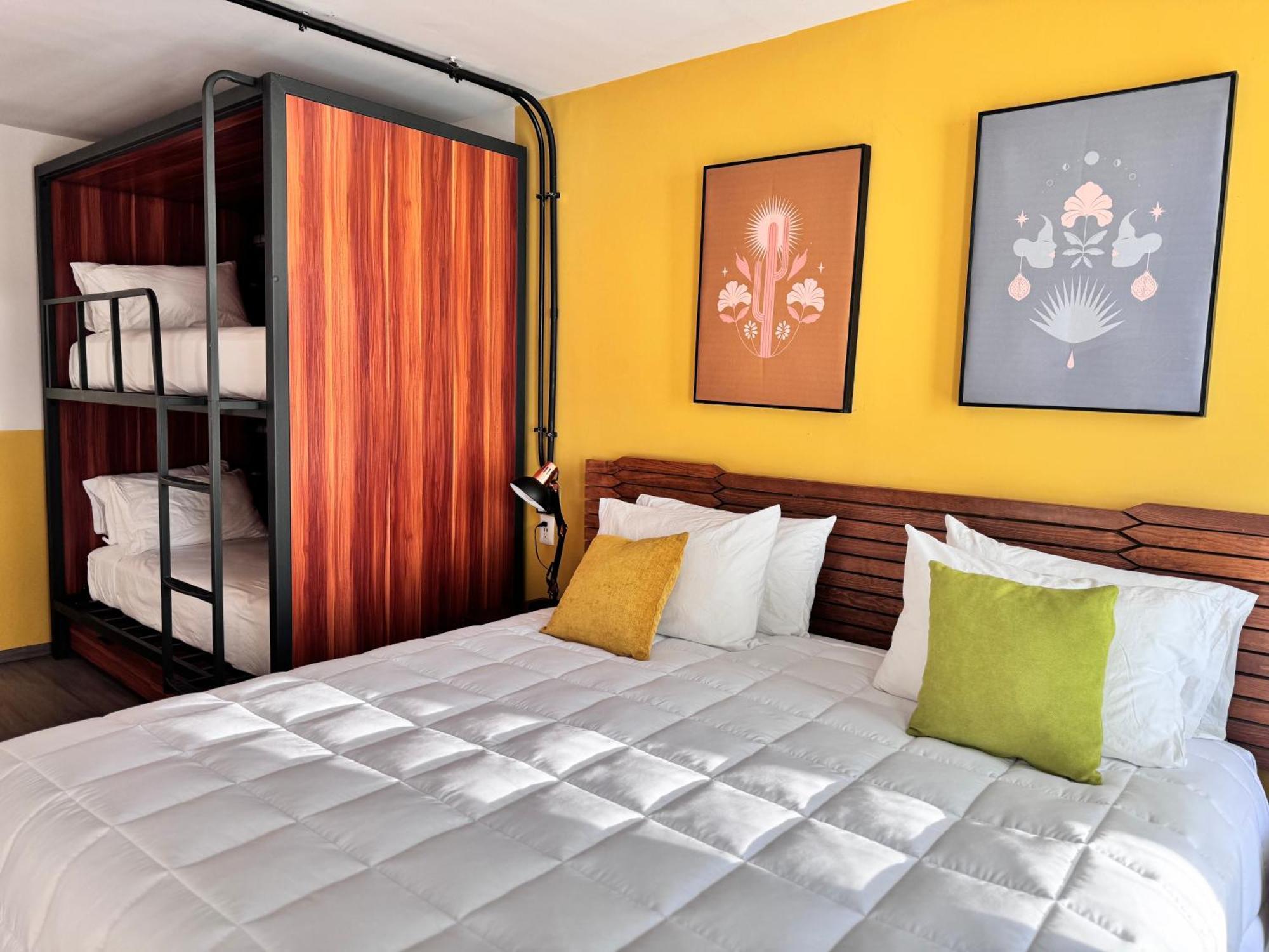 Hotel Ola Chapultepec Гвадалахара Экстерьер фото